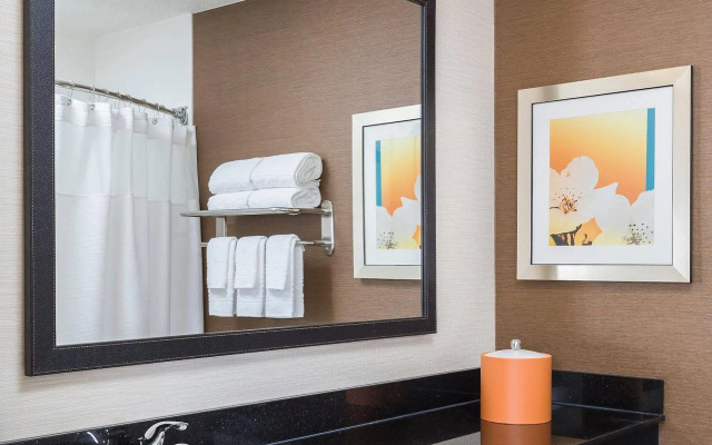 Fairfield Inn & Suites Mansfield Ontario