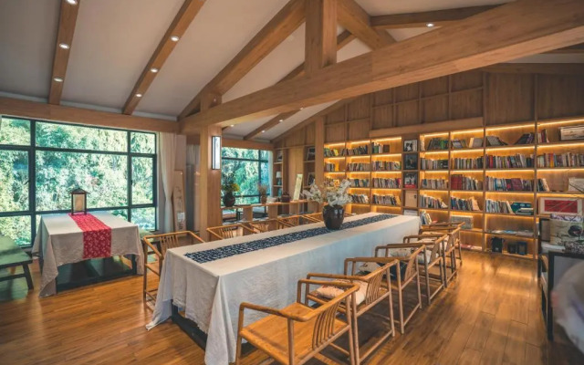 Yangshuo Xingping Island Resort