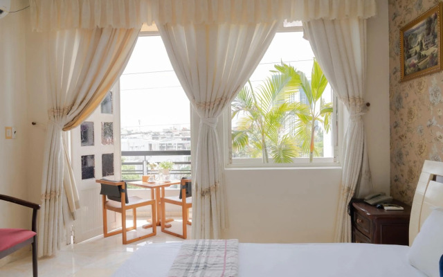 Nhu Huynh Hotel