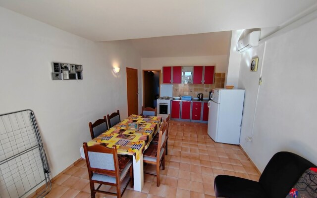 Close to Center Apartment Poly 1 G