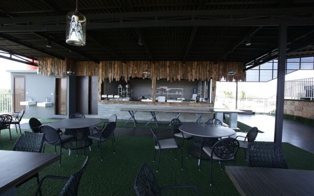 RedDoorz near Simpang Dewa Ruci