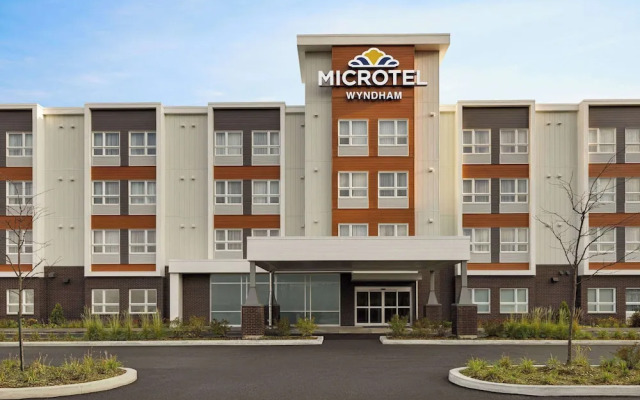 Microtel Inn & Suites By Wyndham Boisbriand