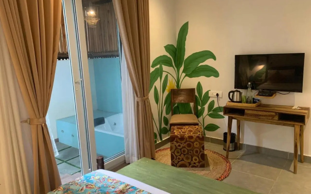 The Sierra - By The Lake