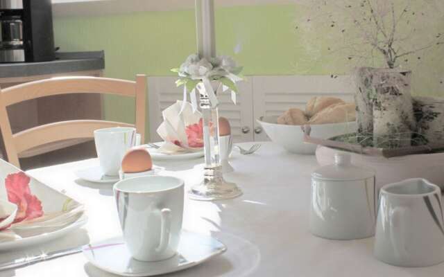 Am Lustgarten Modern Retreat