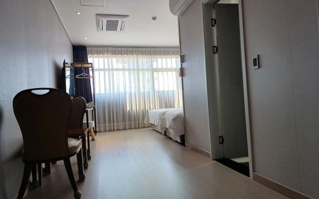 Tongyeong Bridge Hotel