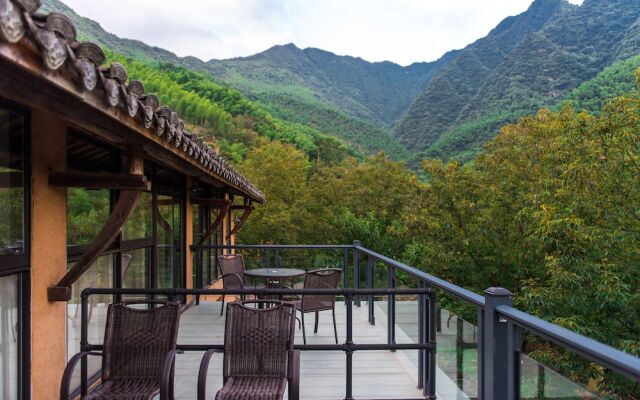 Tong Lu Ye Du Li Cun