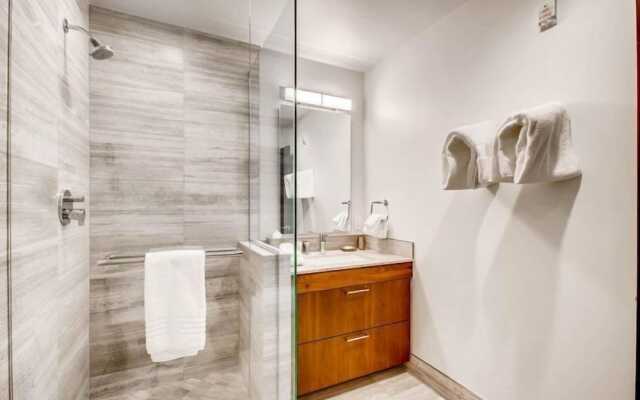 Vail Lion 2 Bedroom Mountain Vacation Rental Just Steps From the Eagle Bahn Gondola