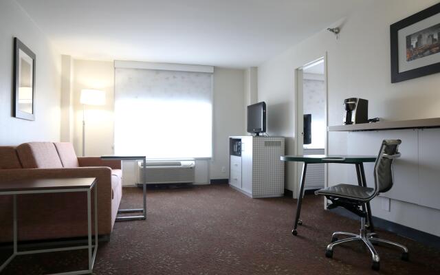 Holiday Inn Chicago O'Hare Area by IHG