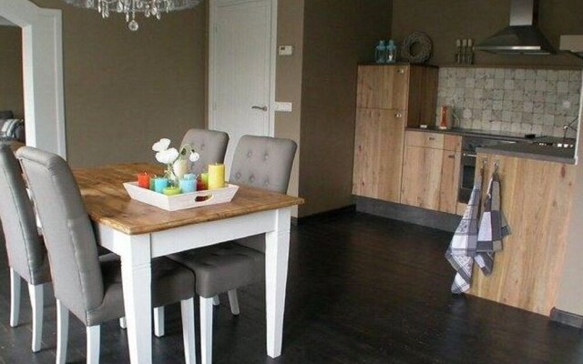 Cozy Apartment in Roasting near Belgian Border