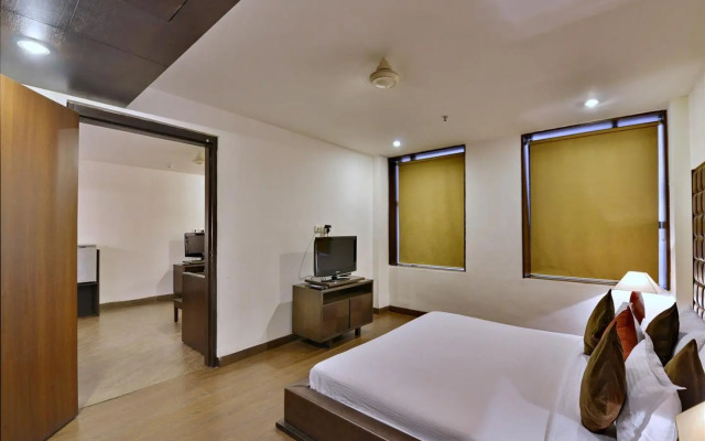 17 Degrees Hotel