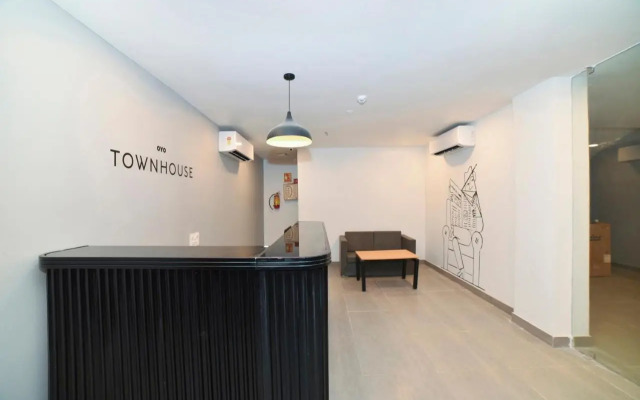 OYO Townhouse 384 N.K Hotels