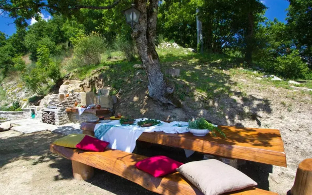 Nice Apartment in Apecchio With Shared Swimming Pool