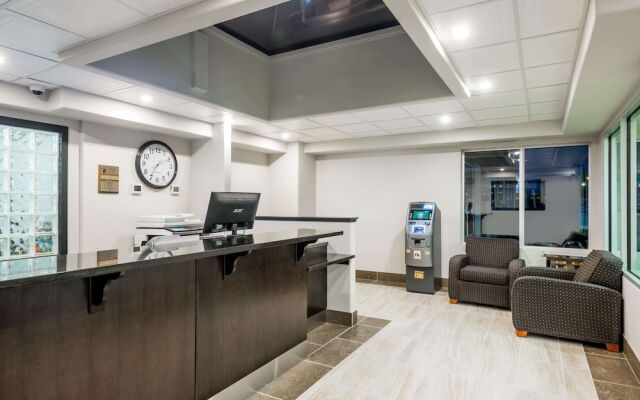 Super 8 Grande Prairie