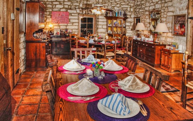 Kuebler Waldrip Haus B&B