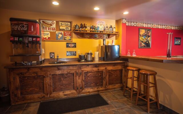 The Anniversary Inn Logan