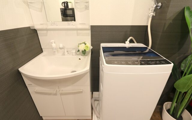 Elizabeth Garden Kuromon