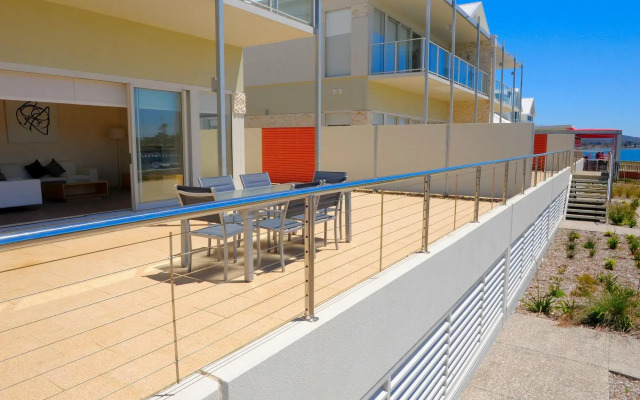 York Cove Hotel