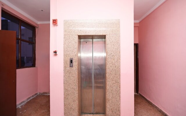 OYO Flagship 14774 Sector 14 Gurgaon