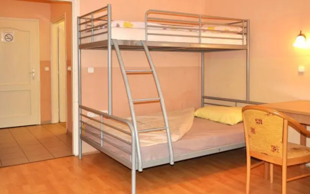 Miksz Hostel