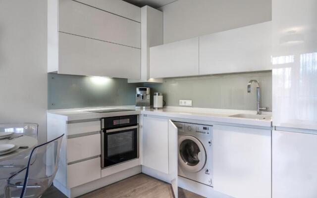 Sea Whisper Apartment, By Cohost