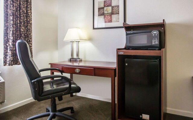 Quality Inn Peru near Starved Rock State Park