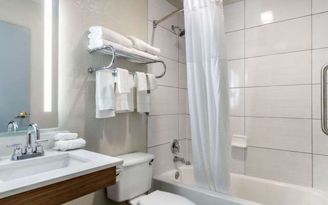 Quality Inn Downtown - near Market Square