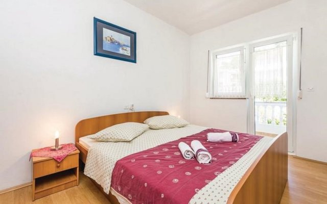 Immaculate 3-bedrooms Apartment in Rab 1-8 Pers