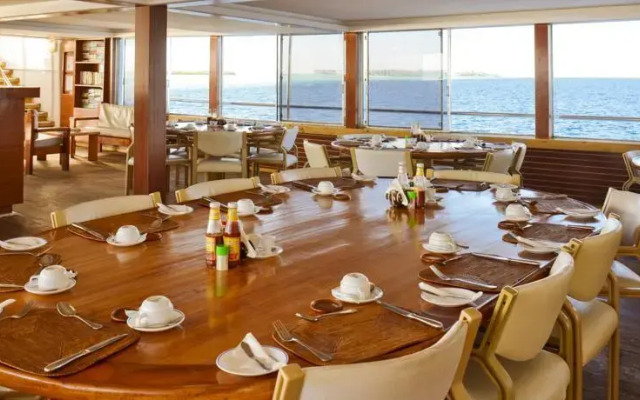 MV Yasawa Princess