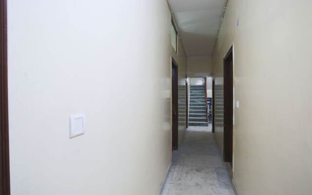 OYO 38417 Silver Villa