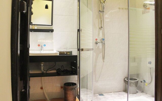 Chaozhou Shifeng Yingbin Inn