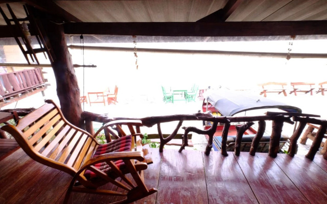 Baanpakrimklong Sukhamon Homestay & Resort