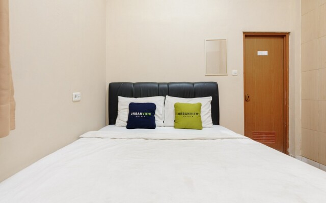 Urbanview Hotel Residence 446 Tanjung Duren