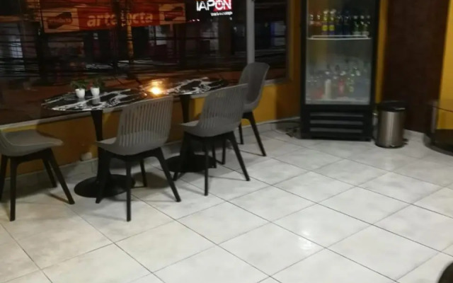 Hotel - Centro Comercial Punta Del Mar