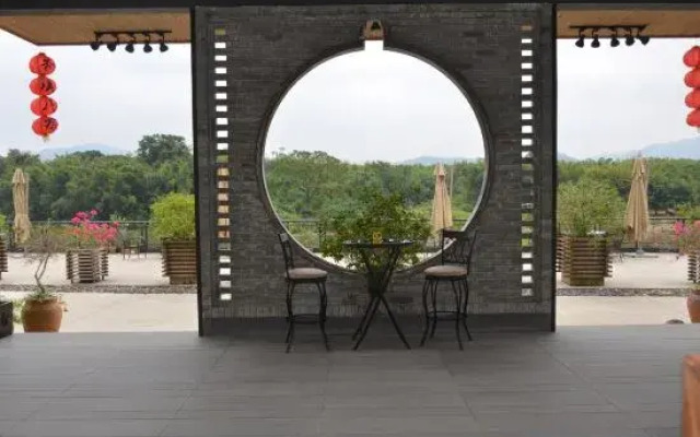 Xiangxi Hostel (Longmen Branch 2)