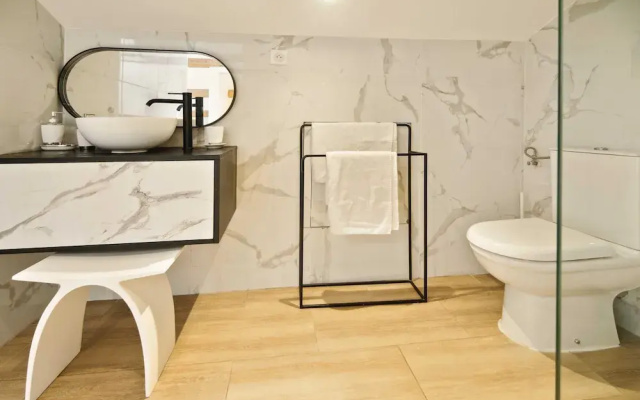 Bright Apartment - AC- 2P - Center of St Tropez