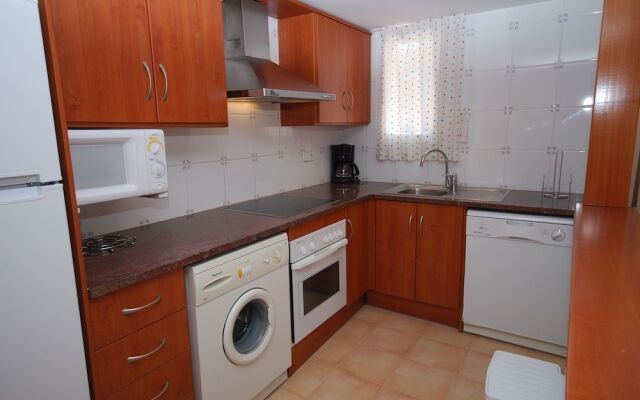 Beautiful Holiday Home With Dishwasher at 900m. From the sea