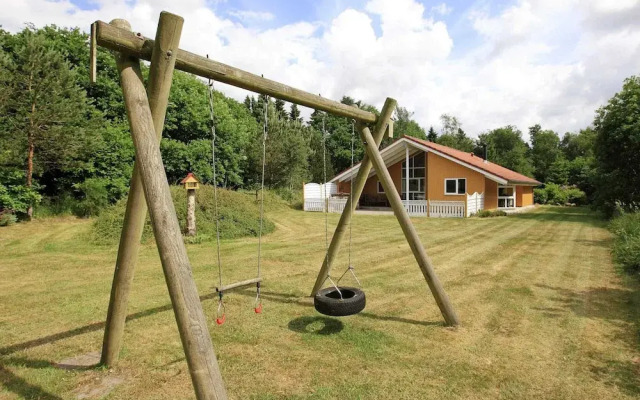 6 Person Holiday Home in Ansager