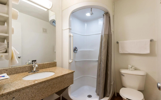 Motel 6 Austin, TX - Airport - South