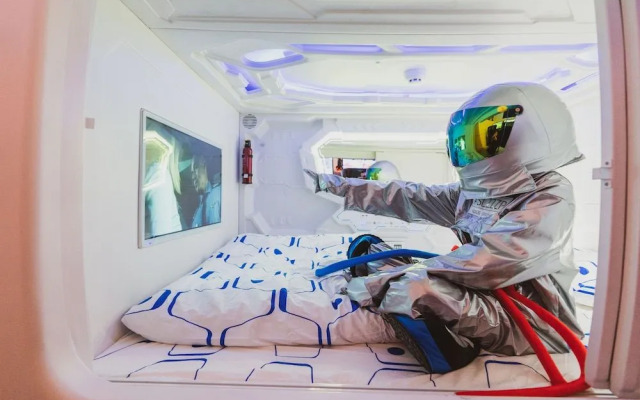 Hashtag.Capsule.Hostel