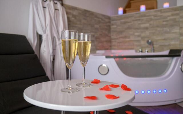 Love Room - Suite romantique avec spa privatif