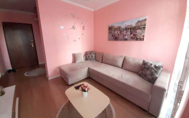 Apartment With one Bedroom in Tiranë, With Balcony and Wifi
