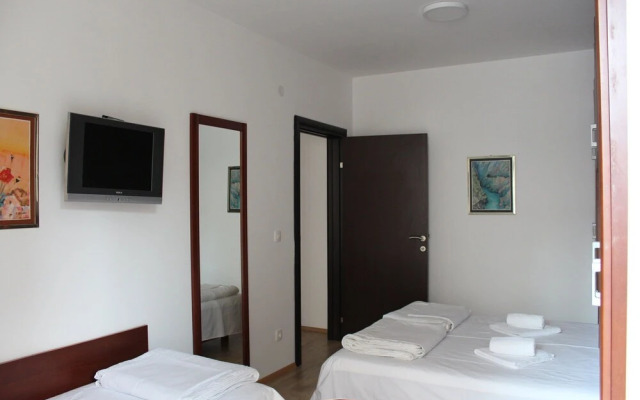 Balabusic One Bedroom Apartment No.6