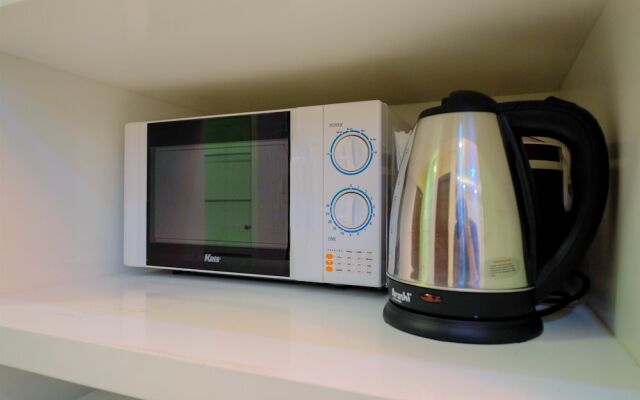 Minimalist And Spacious 1br Apartment at L'Avenue