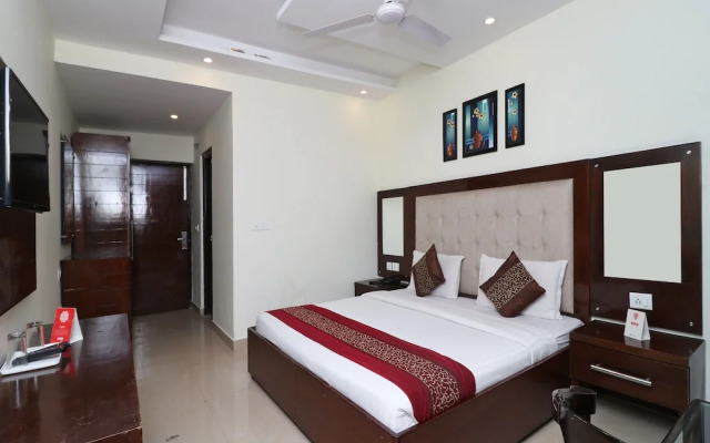 OYO 1617 Palm Retreat