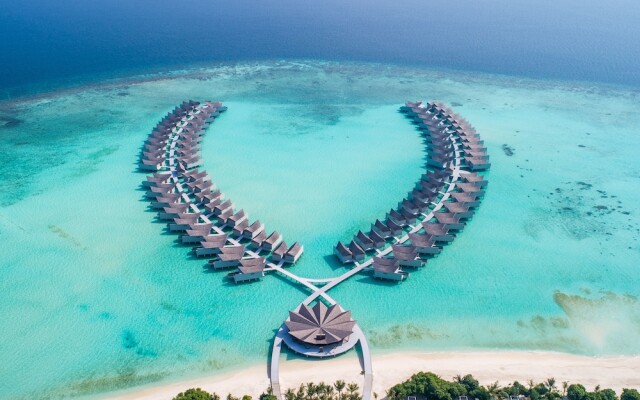 Mövenpick Resort Kuredhivaru Maldives