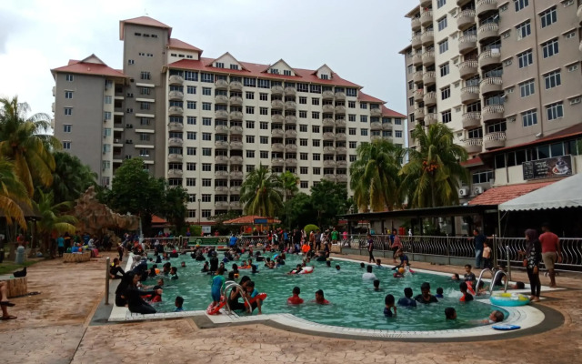 Glory Beach Resort
