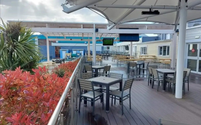 Inviting 3-bed Caravan in Porthcawl