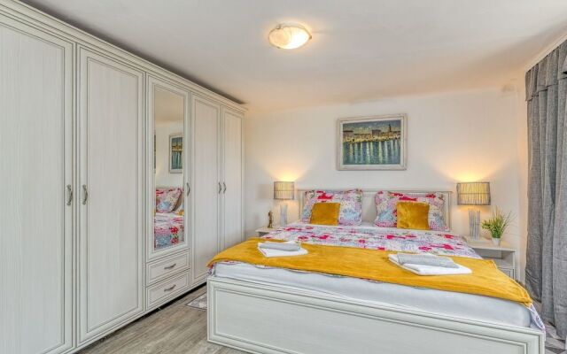 The Old House Jadranovo