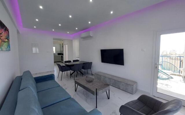 White Arches Holiday Apartment 448