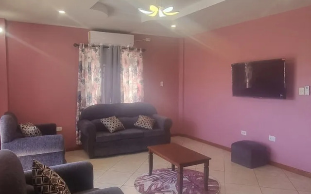 Diamond Cut Villa & Suites